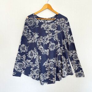 PERUVIAN CONNECTION Women's M/L Lightweight Burnout Blue White Floral A-line Top